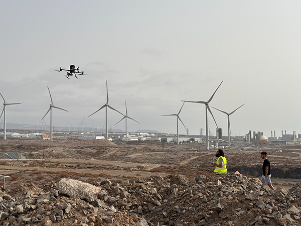 La UPM desarrolla un sistema con inteligencia artificial capaz de interceptar drones no autorizados